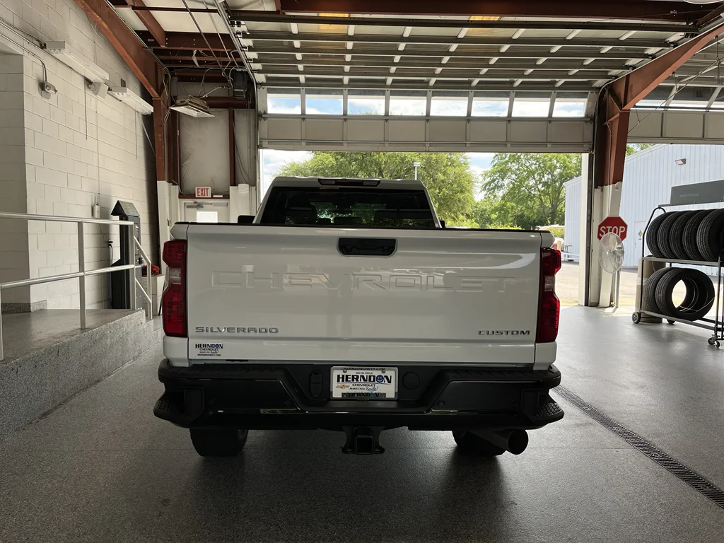 New 2026 Summit White Chevrolet Custom image 7