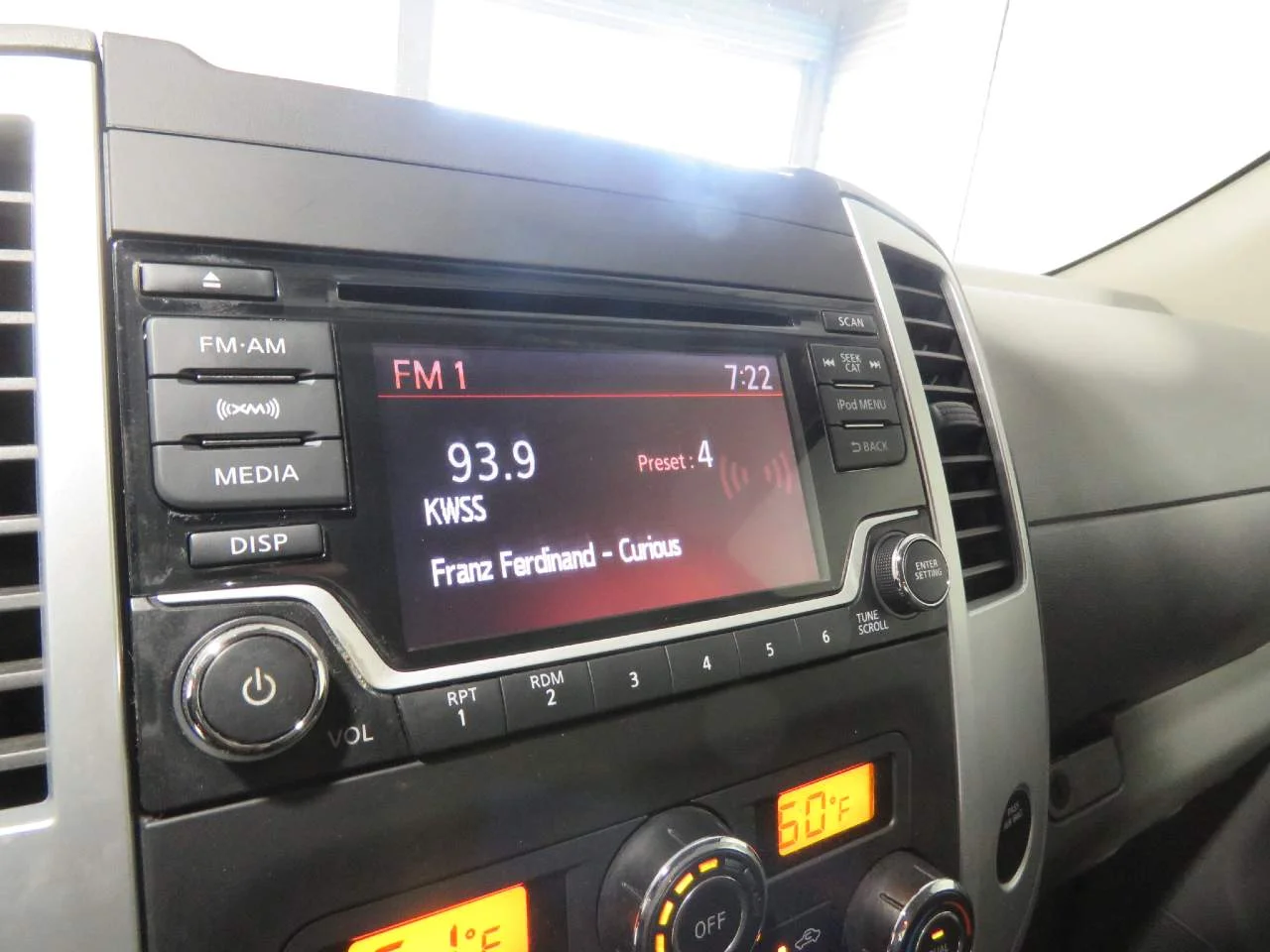 Used 2017 Lava Red Nissan SV Crew Cab image 13