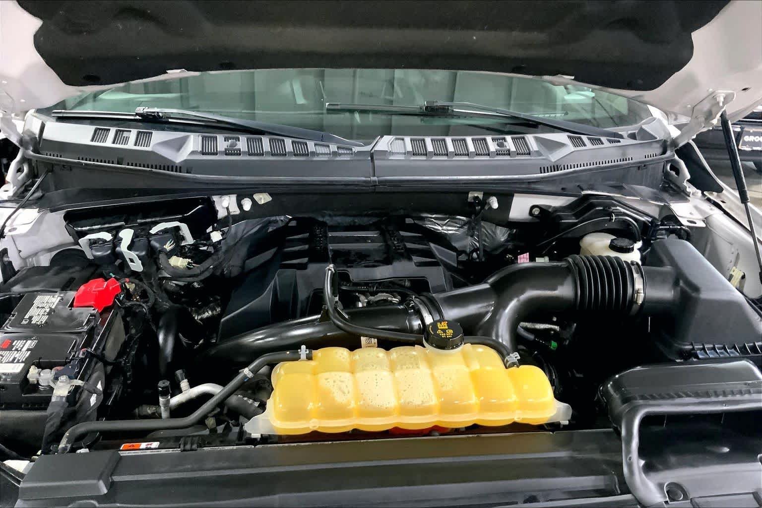 Used 2018 Ingot Silver Ford XL image 32