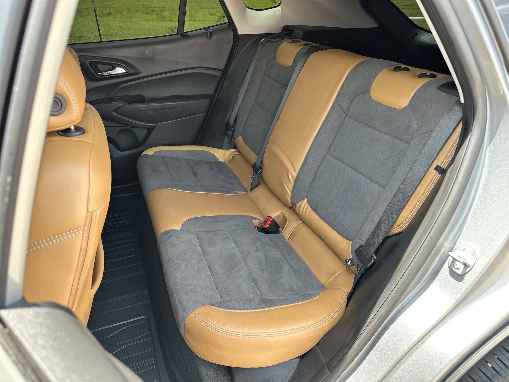 Used 2024 Sterling Gray Metallic Chevrolet LT image 21