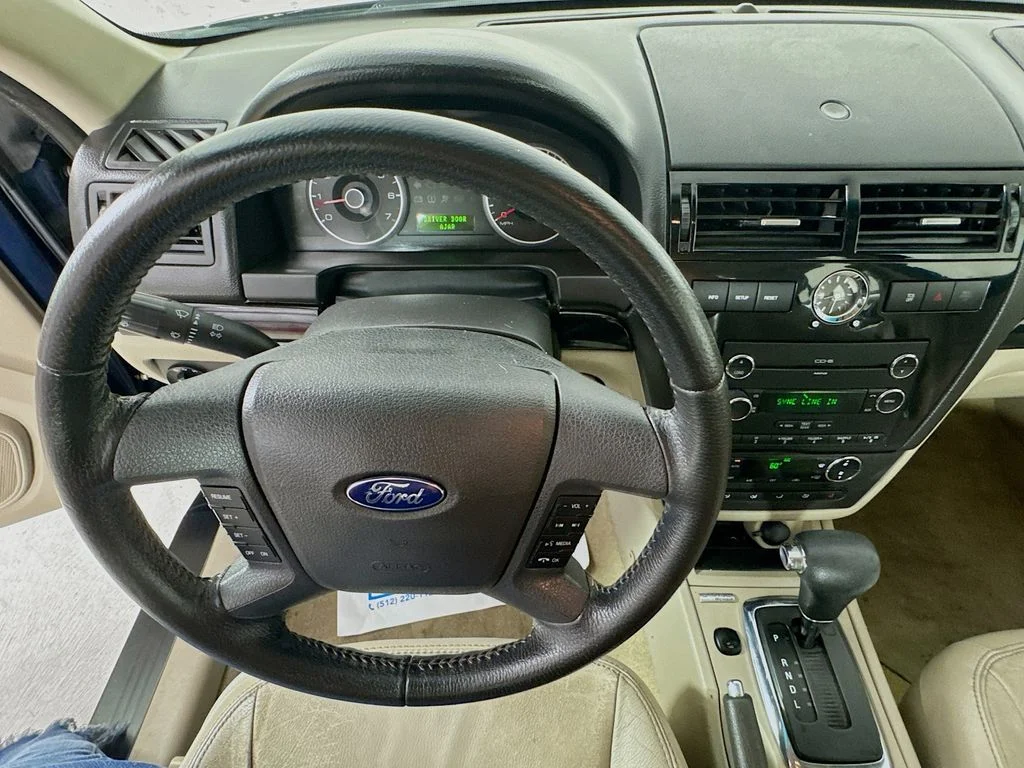 Used 2009 Blue Ford SEL image 12