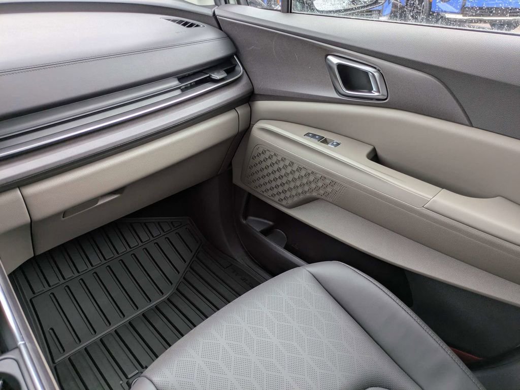New 2026 Ivory Silver Kia EX image 24