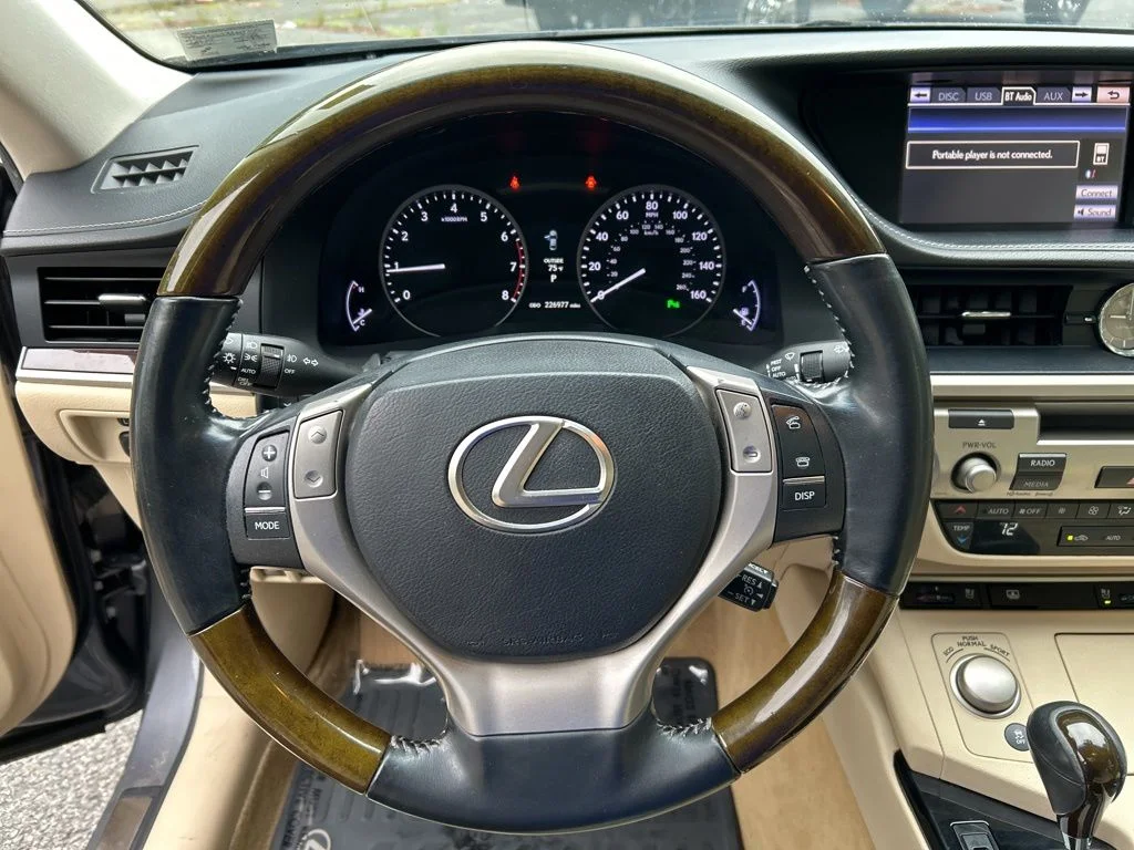 Used 2013 Gray Lexus 350 image 20
