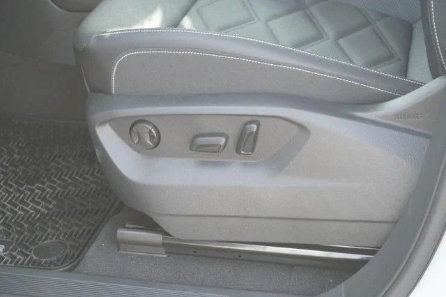 2024 Volkswagen Atlas SE - Photo 16