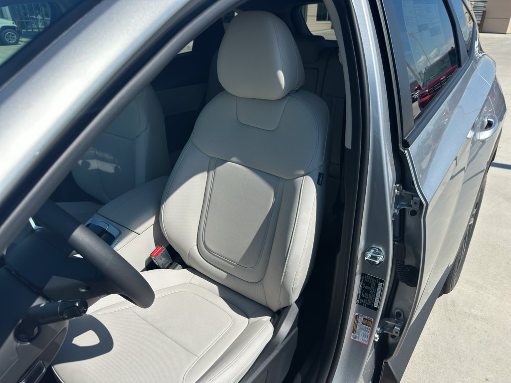 New 2026 Shimmering Silver Hyundai SEL Plus image 26