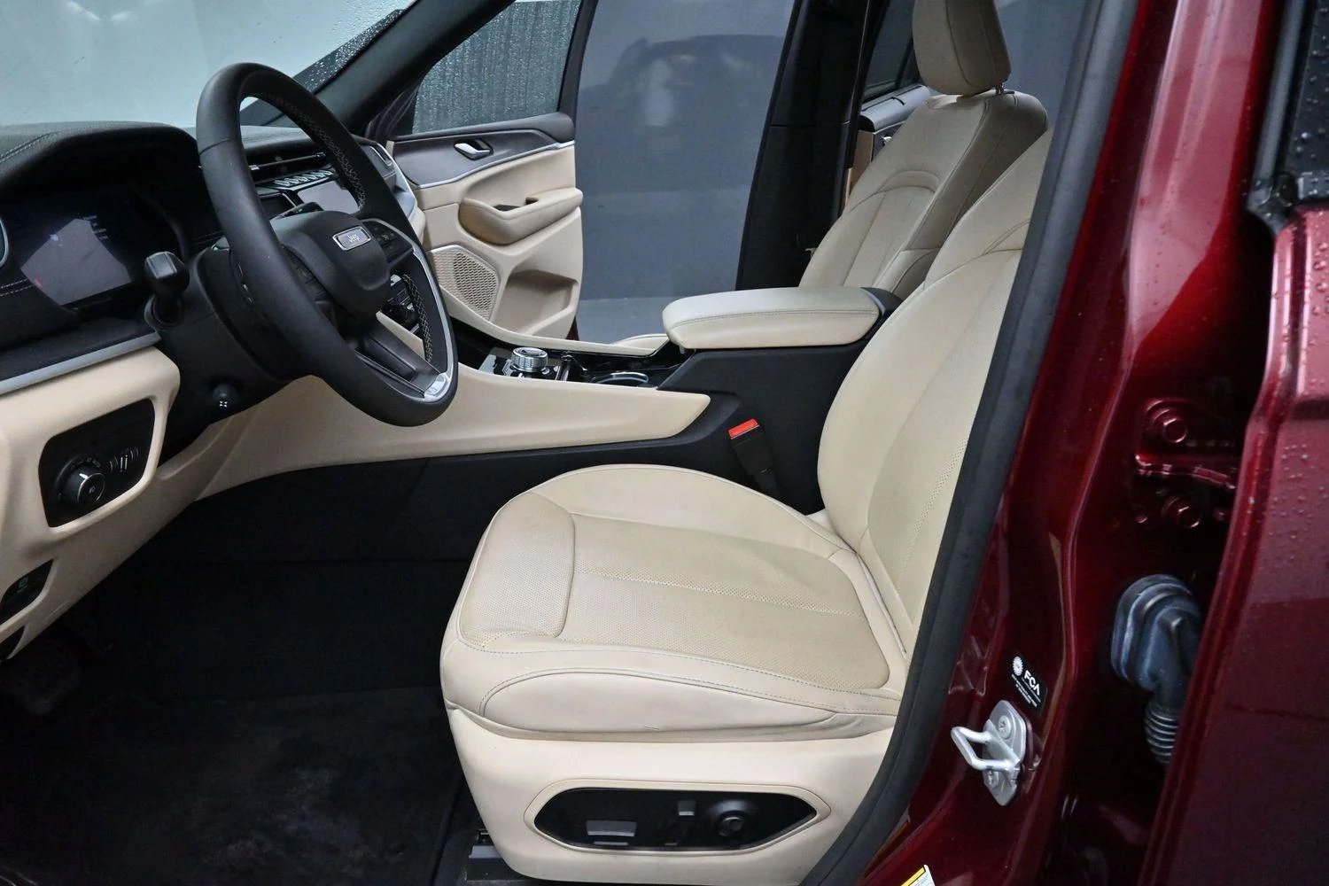 Used 2023 Velvet Red Pearlcoat Jeep Limited image 13