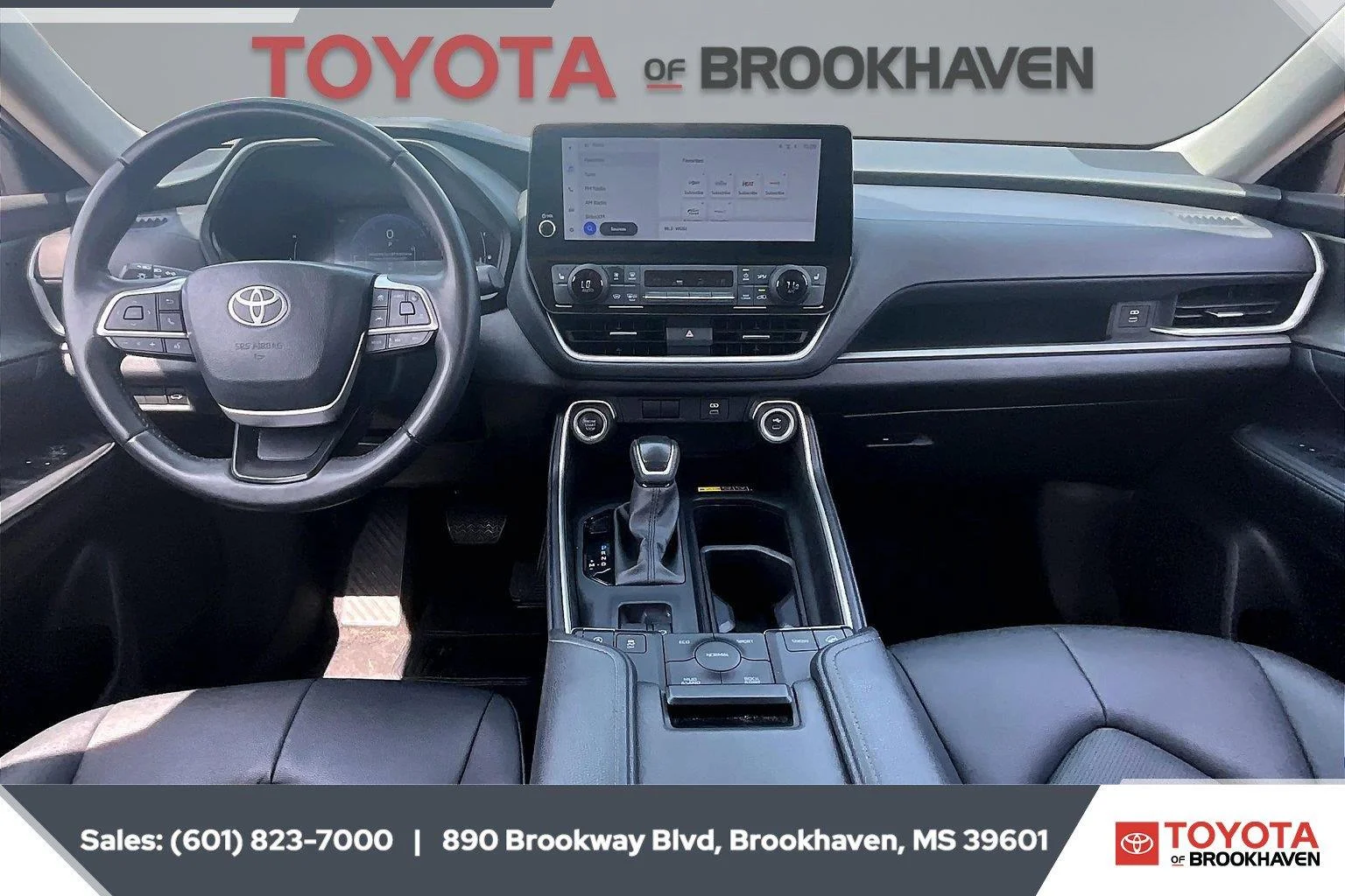 Used 2025 Storm Cloud Toyota XLE image 13