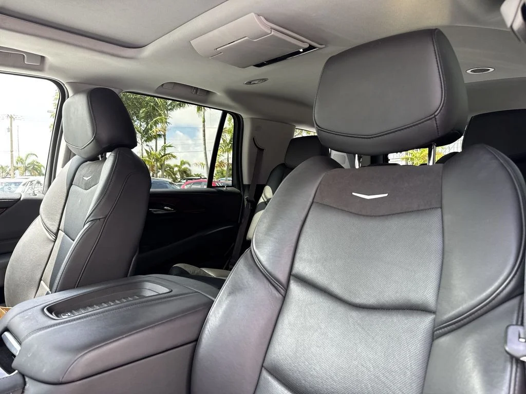Used 2020 Black Raven Cadillac Luxury image 42