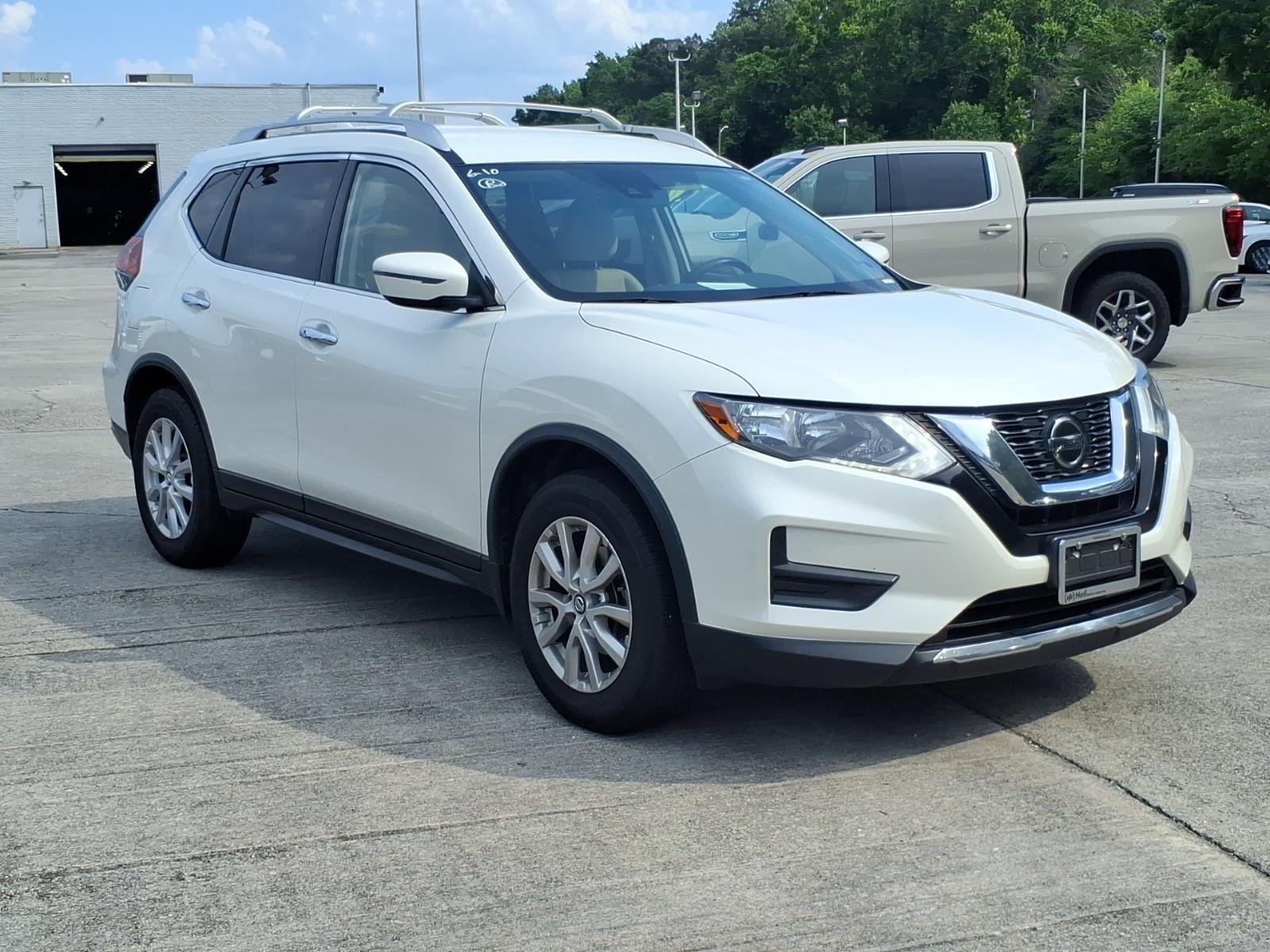 Used 2020 Pearl White Tricoat Nissan SV image 5