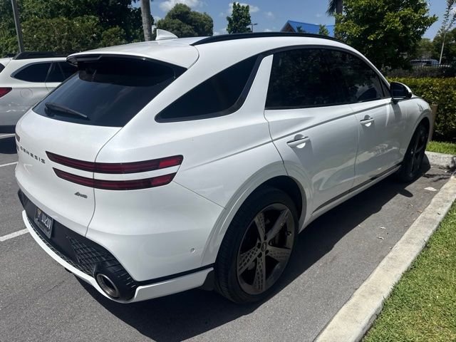 Used 2024 White Genesis 2.5T image 6