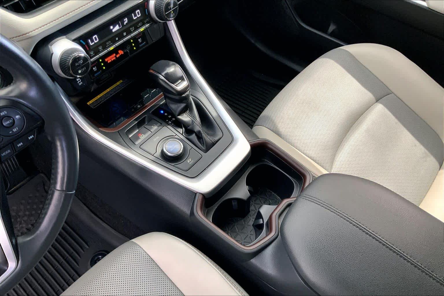 Used 2020 Blizzard Pearl Toyota Hybrid Limited image 17