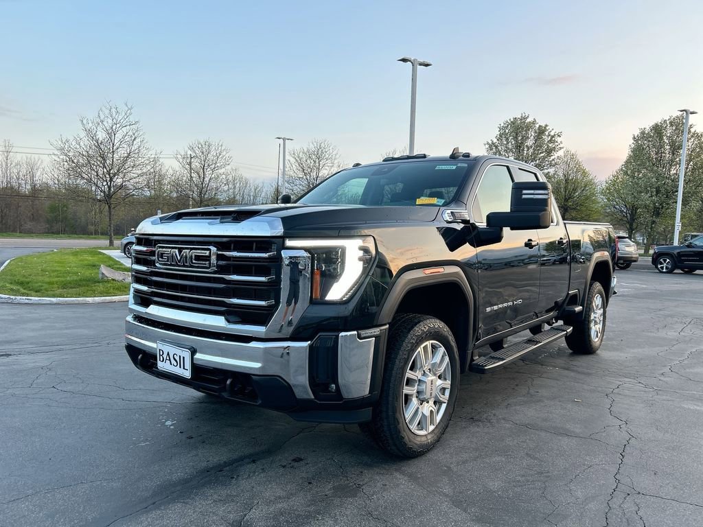 2024 GMC Sierra 4WD Double Cab Standard Box SLE's photo
