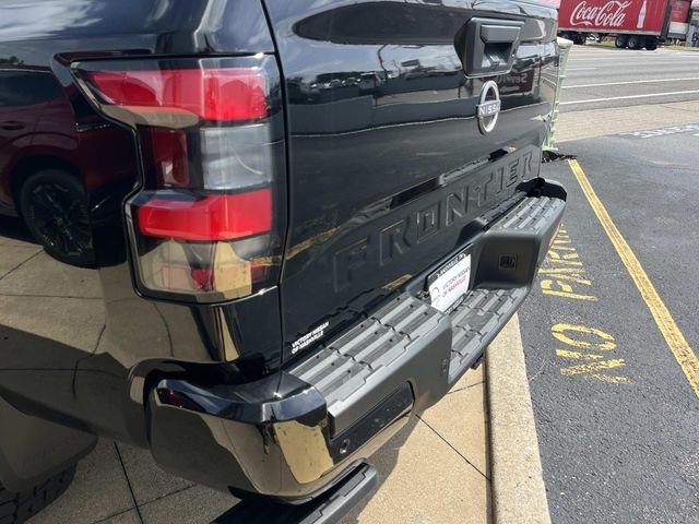 New 2026 Super Black Nissan Crew Cab SV image 10