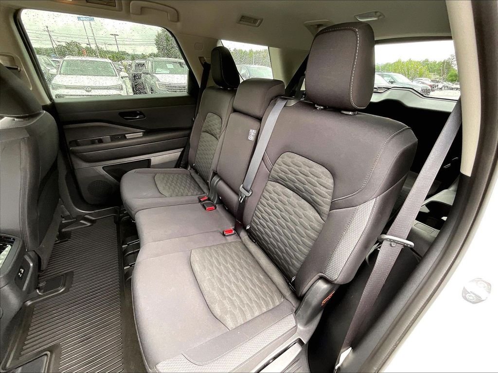 Used 2023 Pearl White Tricoat Nissan SV image 14