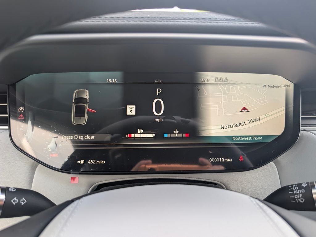 New 2026 Fuji White Land Rover SE image 27