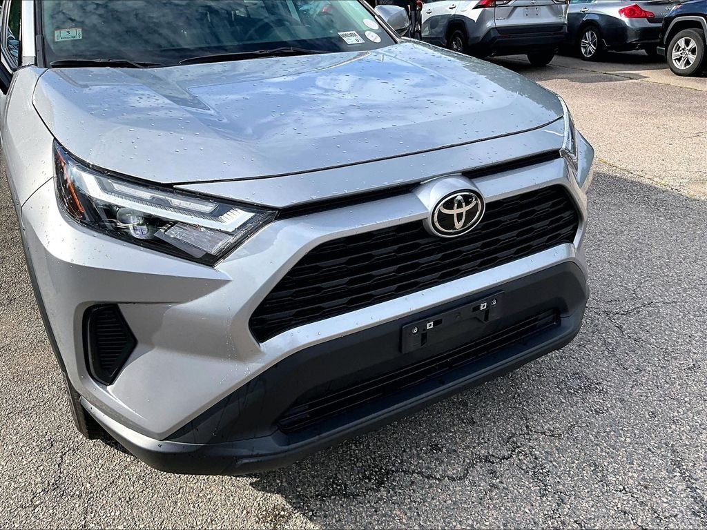 Used 2025 Silver Toyota XLE image 8
