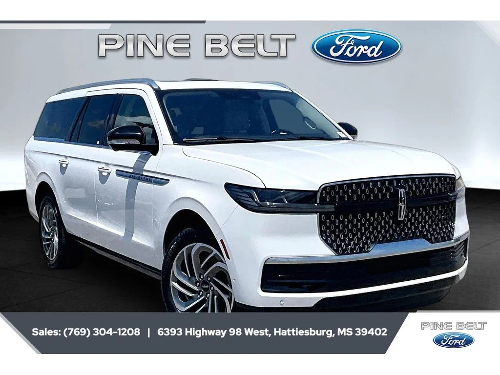 Used 2025 Pristine White Metallic Tri-Coat Lincoln Reserve image 1