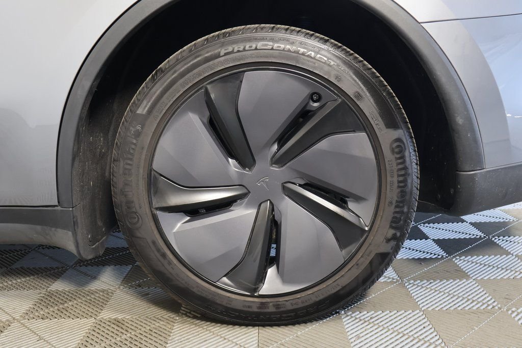 Used 2026  Tesla Premium image 15