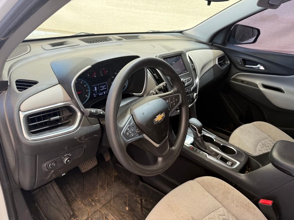 Used 2022 Summit White Chevrolet LS image 13