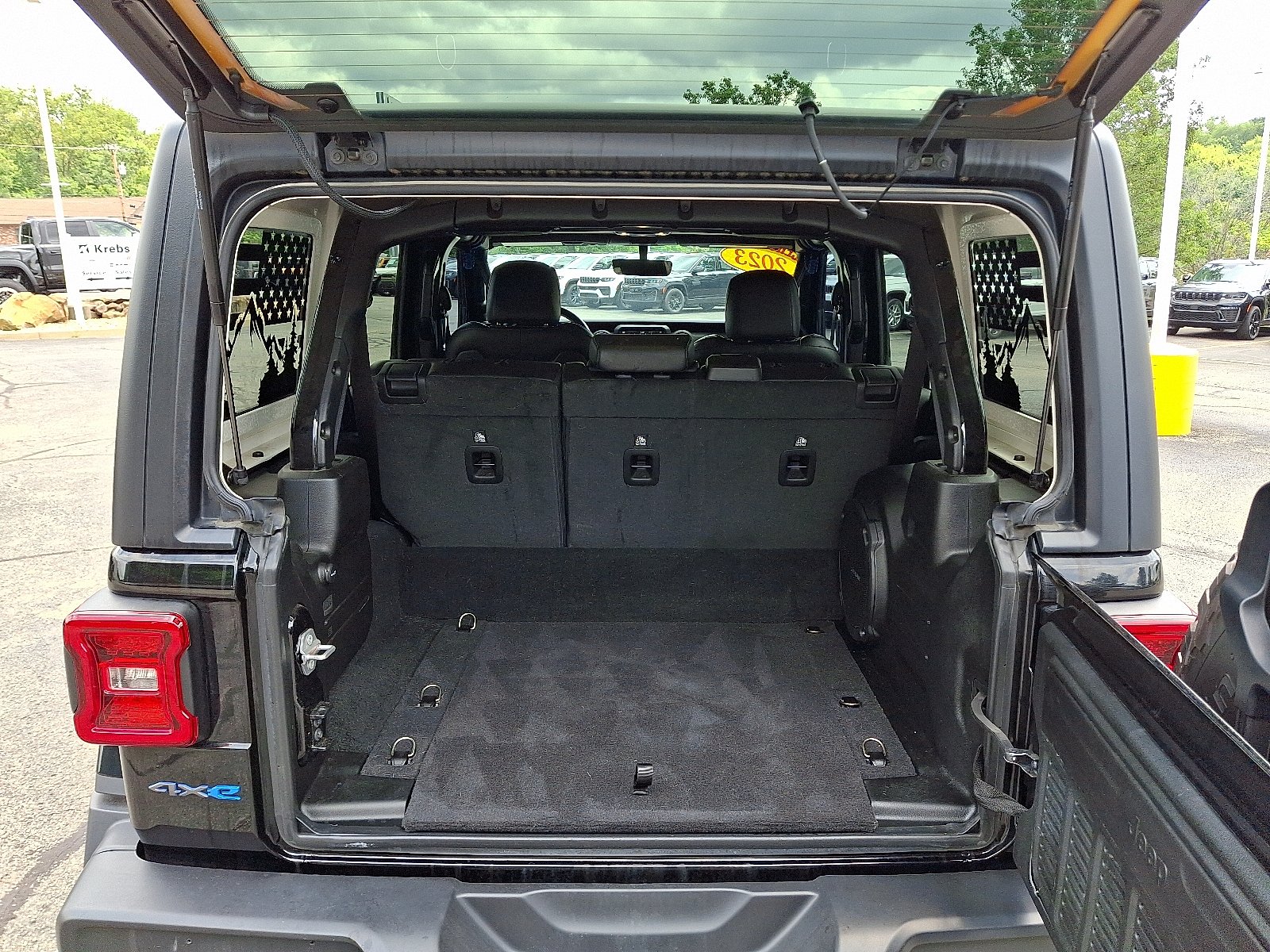 Certified Used 2023 Black Clearcoat - PX8 Jeep Rubicon 4x4 image 28