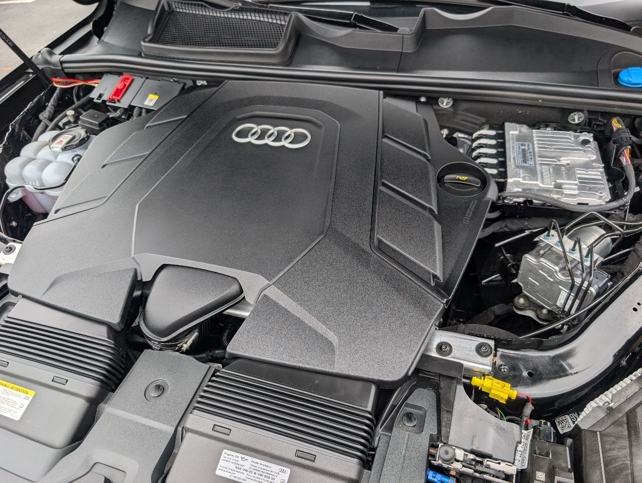 Used 2025 Mythos Black Metallic Audi 55 Premium Plus image 5