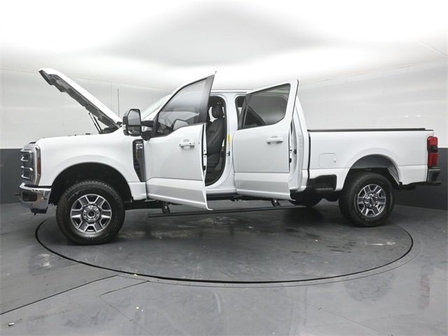 2025 FORD F-250 - Image 54