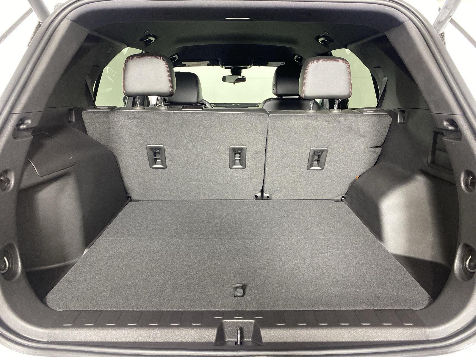 Used 2024 Summit White Chevrolet RS image 25