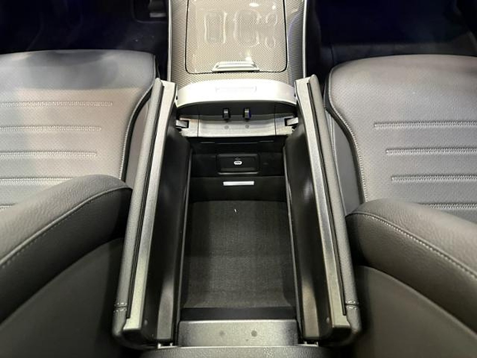 New 2026 Starling Blue Metallic Mercedes-Benz  image 26