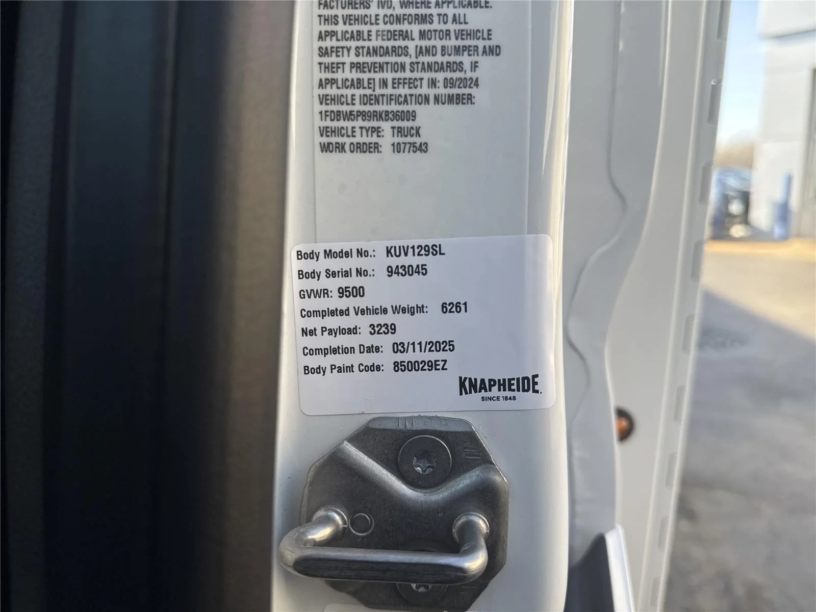 Used 2024 Oxford White Ford T350 RWD SRW image 15