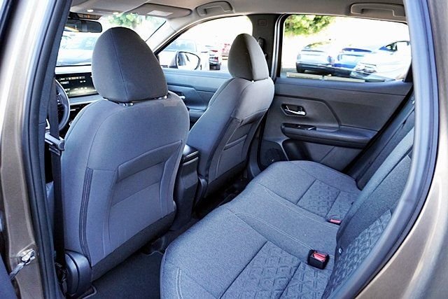 Used 2025 Brown Nissan SV image 16