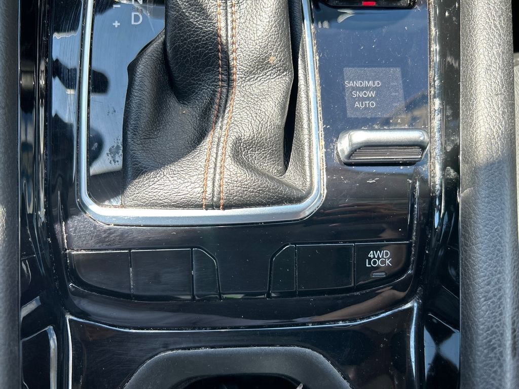 Used 2022 Black Jeep Limited 4x4 image 31