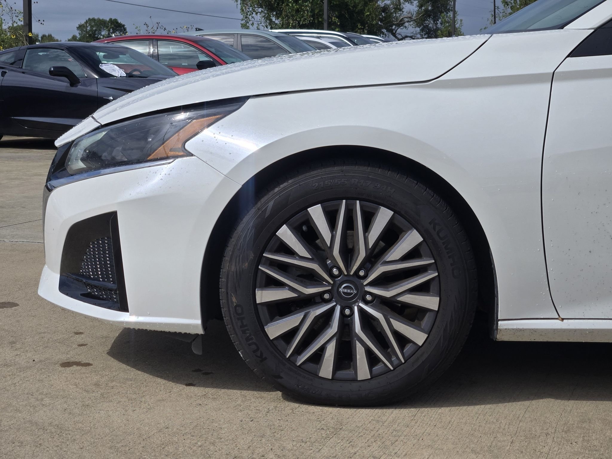 Used 2023 Pearl White Tricoat Nissan 2.5 SV image 9
