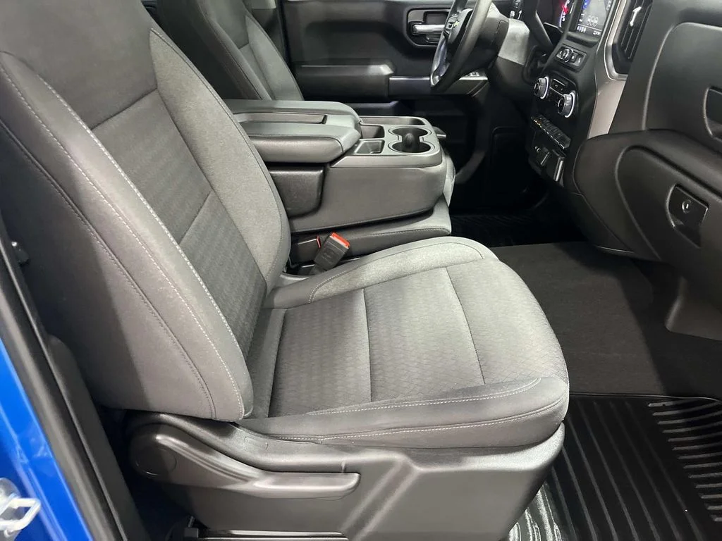 Used 2023 Glacier Blue Metallic Chevrolet Custom image 28