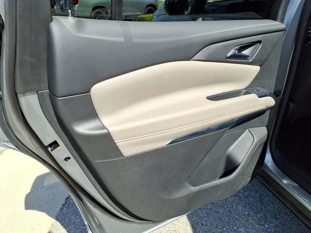 Used 2025 Sterling Gray Metallic Chevrolet LT image 12
