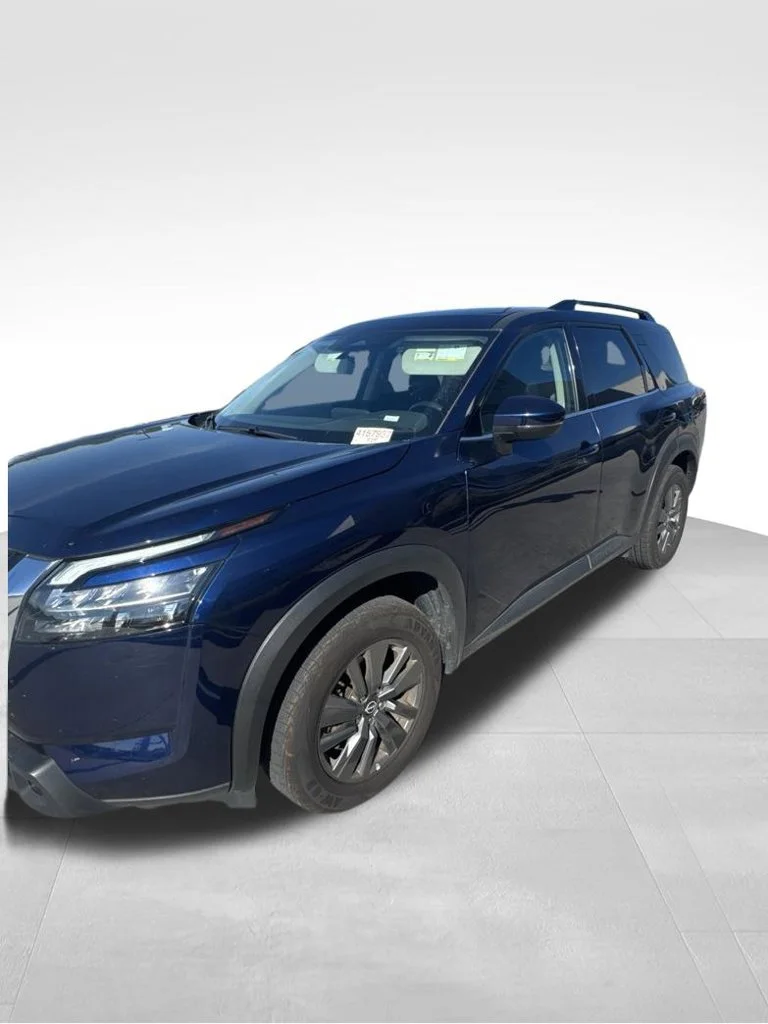 Used 2024 Deep Ocean Blue Nissan SV image 4