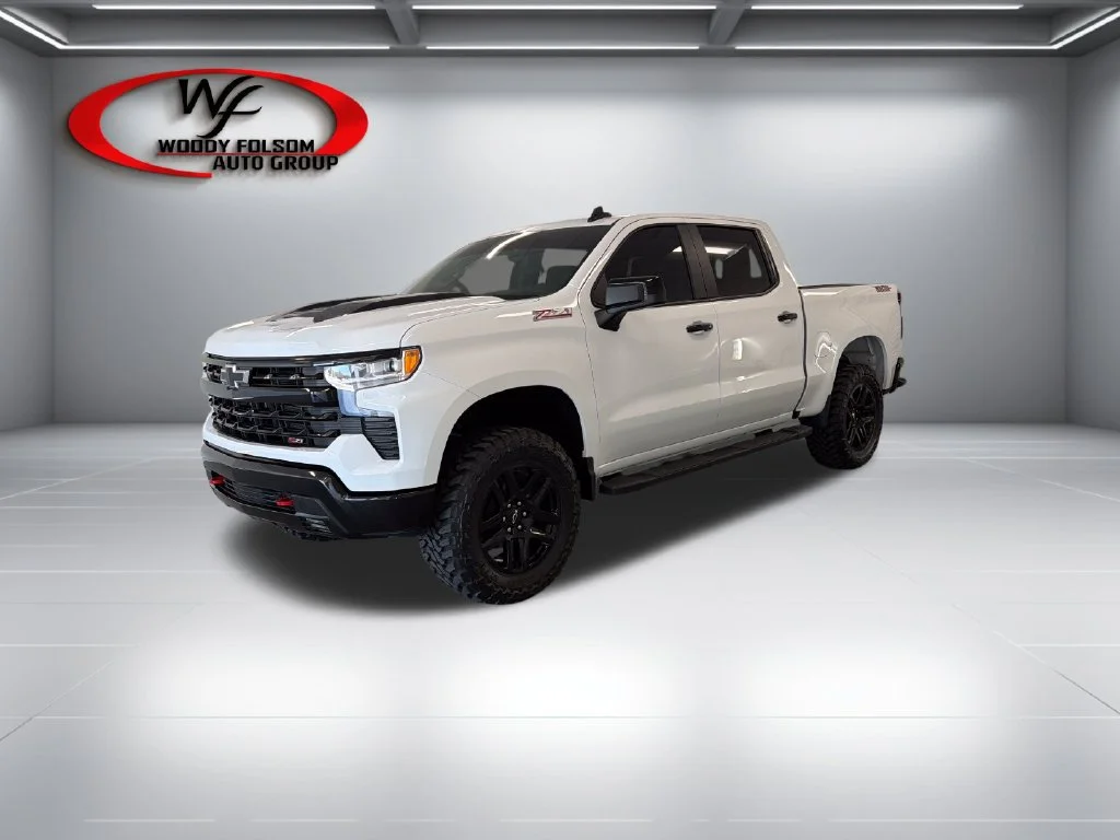 New 2026 Summit White Chevrolet LT Trail Boss image 3