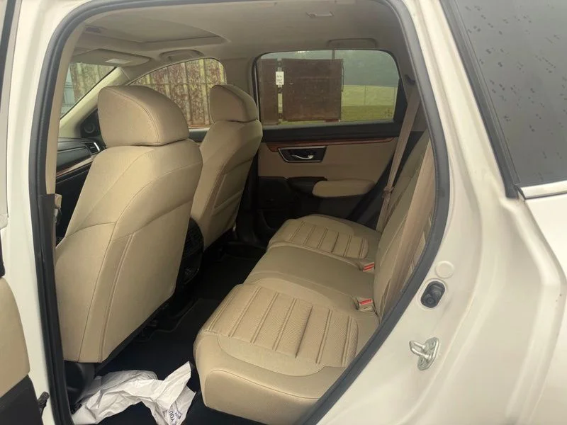Used 2021 White Honda EX image 5