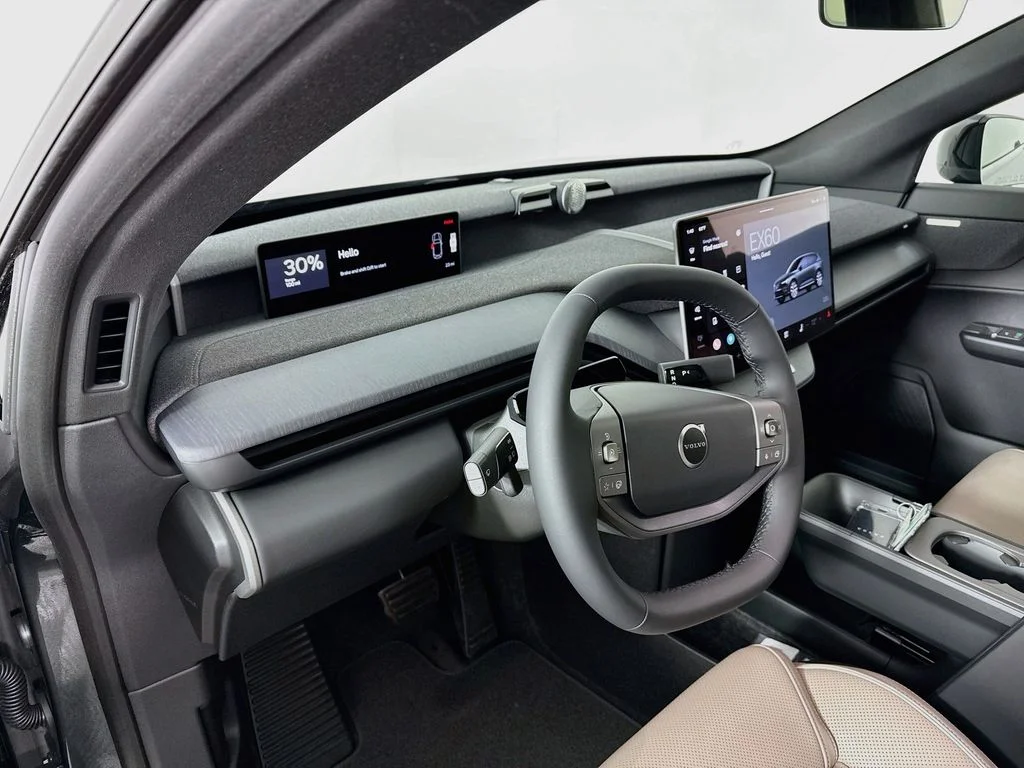 New 2027  Volvo  image 4