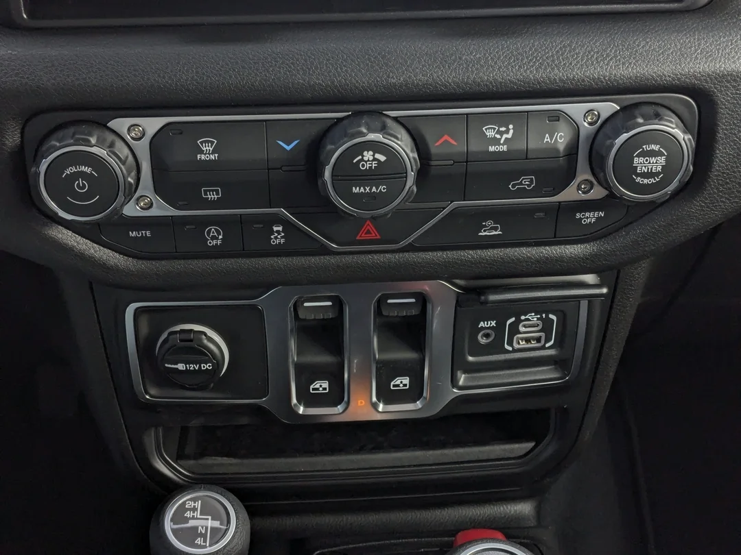 New 2026 Grey Jeep Sport - - 4x4 - 2.0L Turbo Engine - 12.3 Uconnect 5 Display - Black Freedom Hardtop & More! image 20