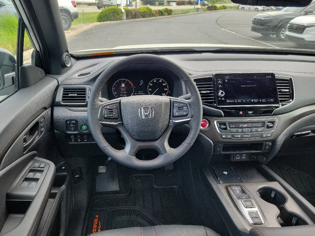 Certified Used 2026 Platinum White Pearl Honda TrailSport S image 9