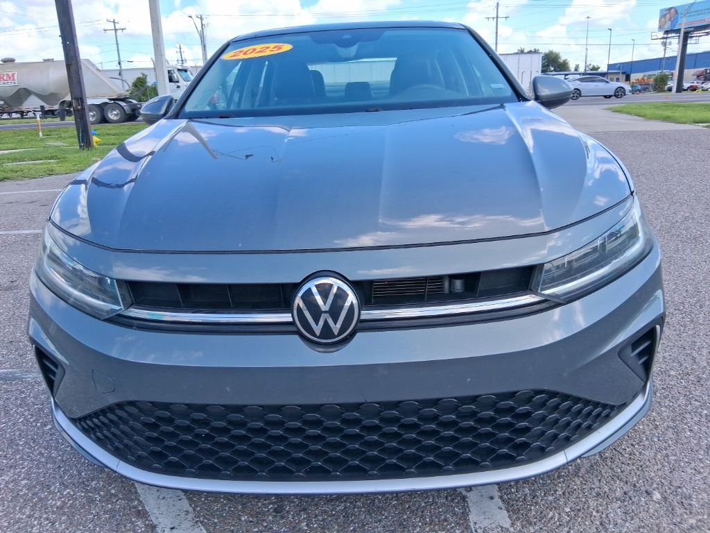 2025 Volkswagen Jetta SE - Photo 9