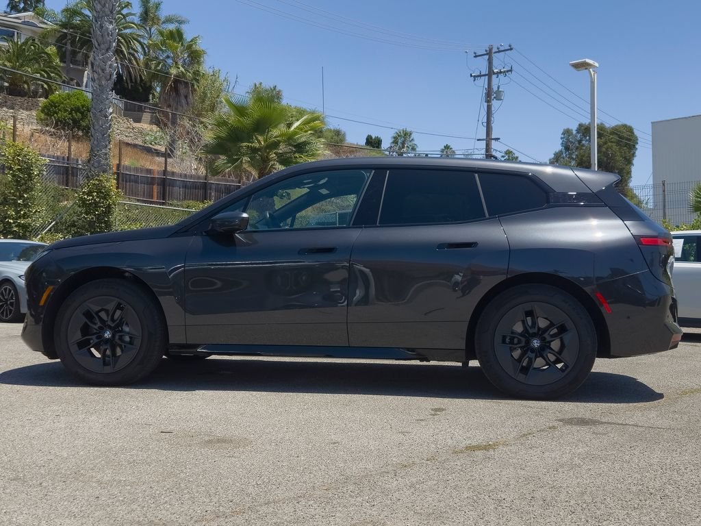 Used 2026 Dark Graphite Metallic BMW xDrive45 image 21