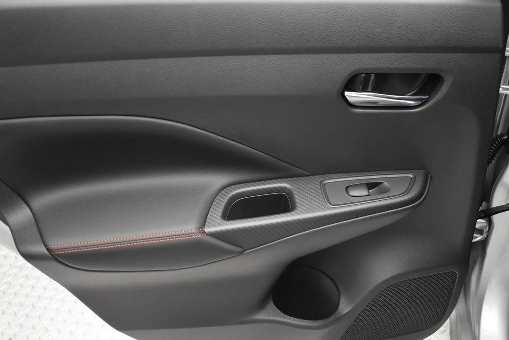 2025 Nissan Versa Sedan SR - Photo 32