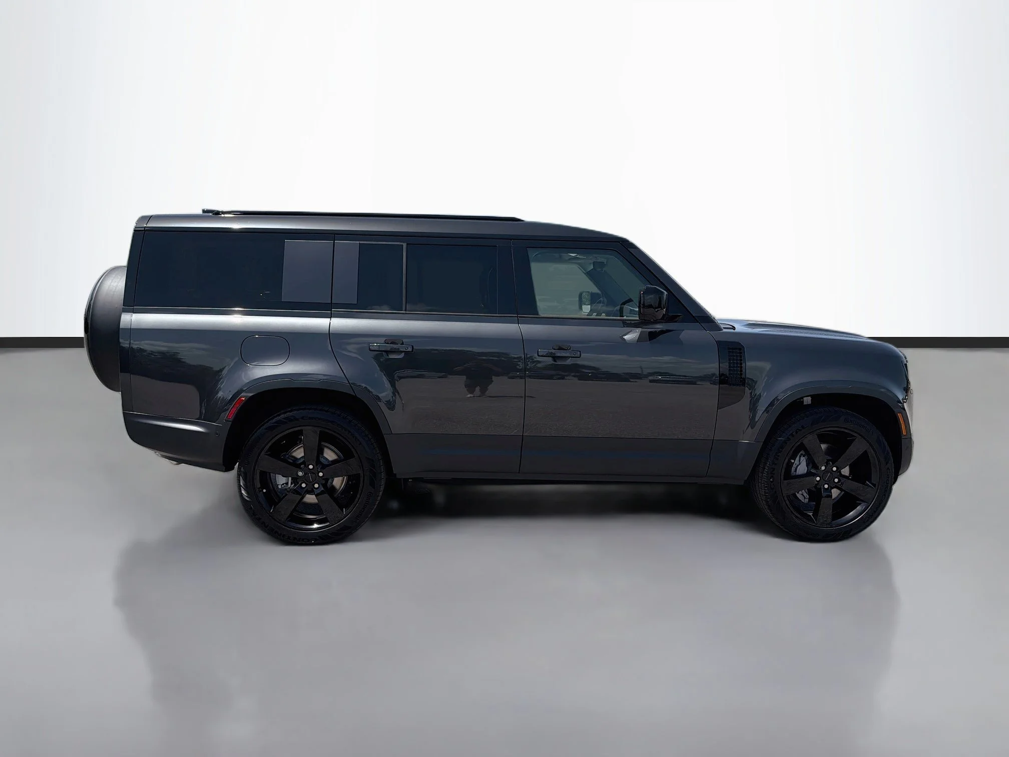 New 2026 Carpathian Grey Land Rover S image 6