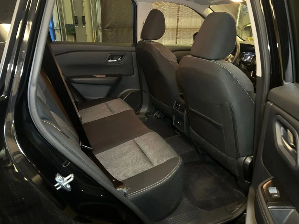 Used 2025 Super Black Nissan SV image 18