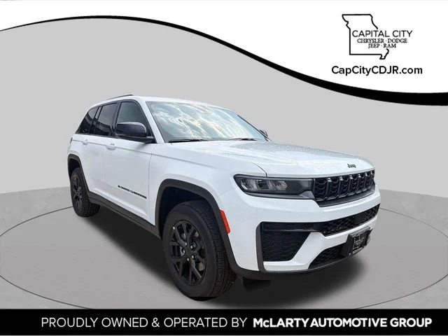 2026 Jeep Grand Cherokee Laredo Altitude