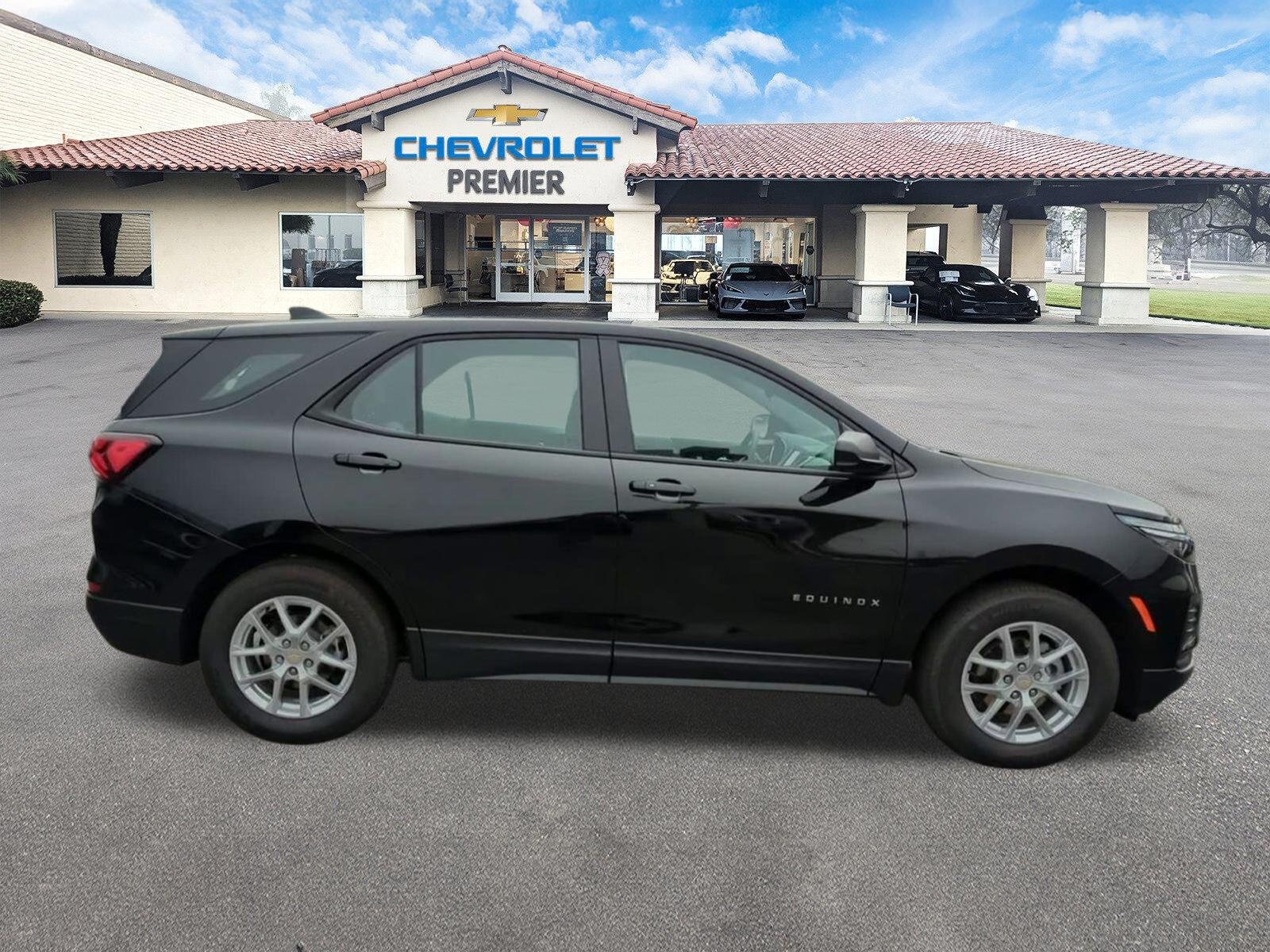 2023 Chevrolet Equinox LS - Photo 9
