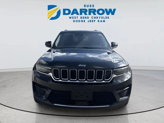 Used 2023 Black Jeep Laredo image 8