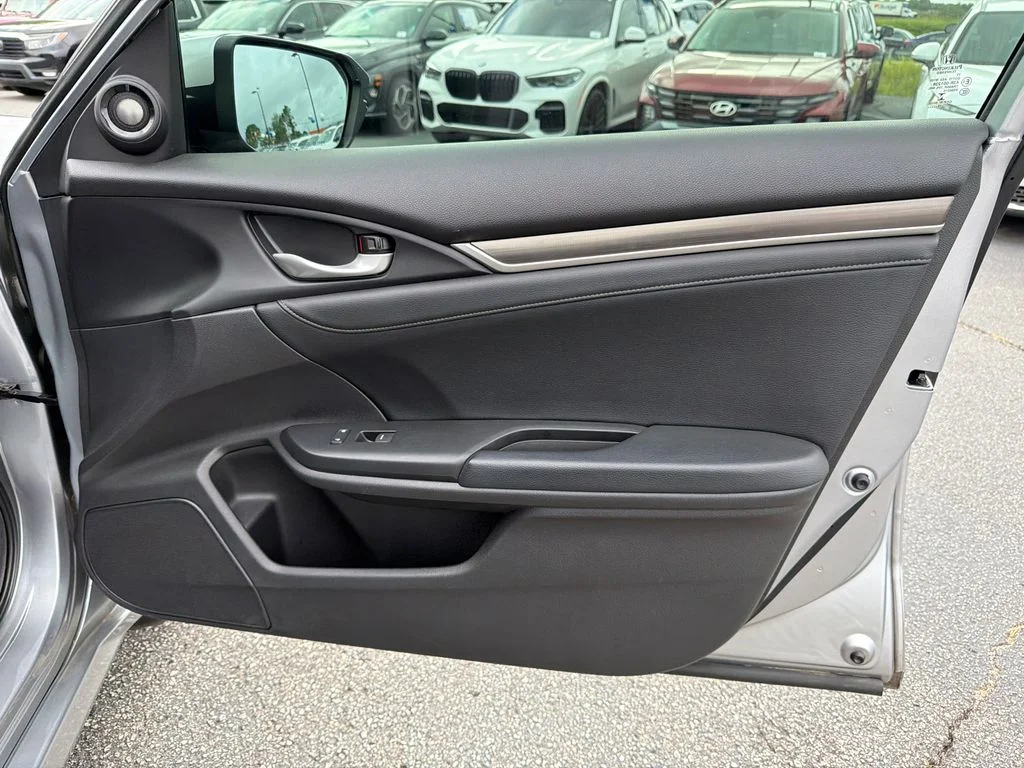 Used 2020 Silver Honda Touring image 14