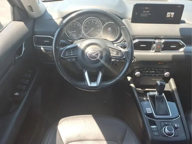 Used 2021  Mazda Touring image 4